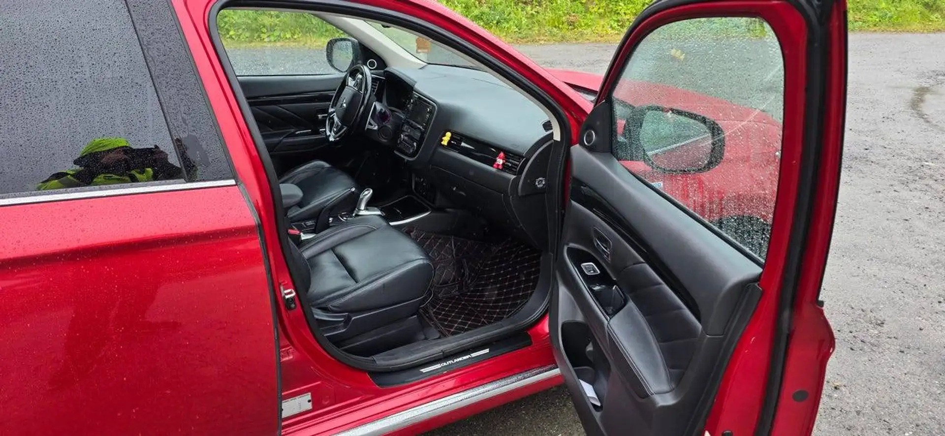 Mitsubishi Outlander Outlander 2,4 Instyle CVT Instyle Rot - 1