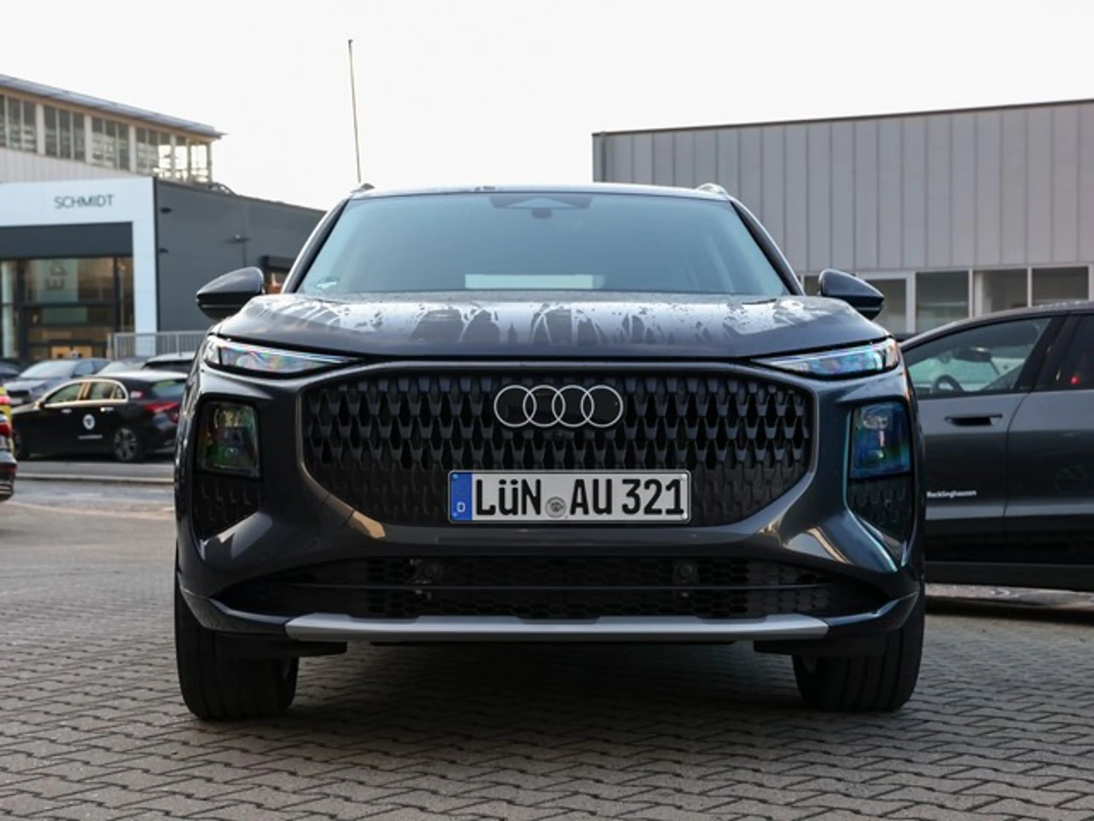 Audi Q3 e-hybrid AHK TECH PLUS LED PLUS — photo 8