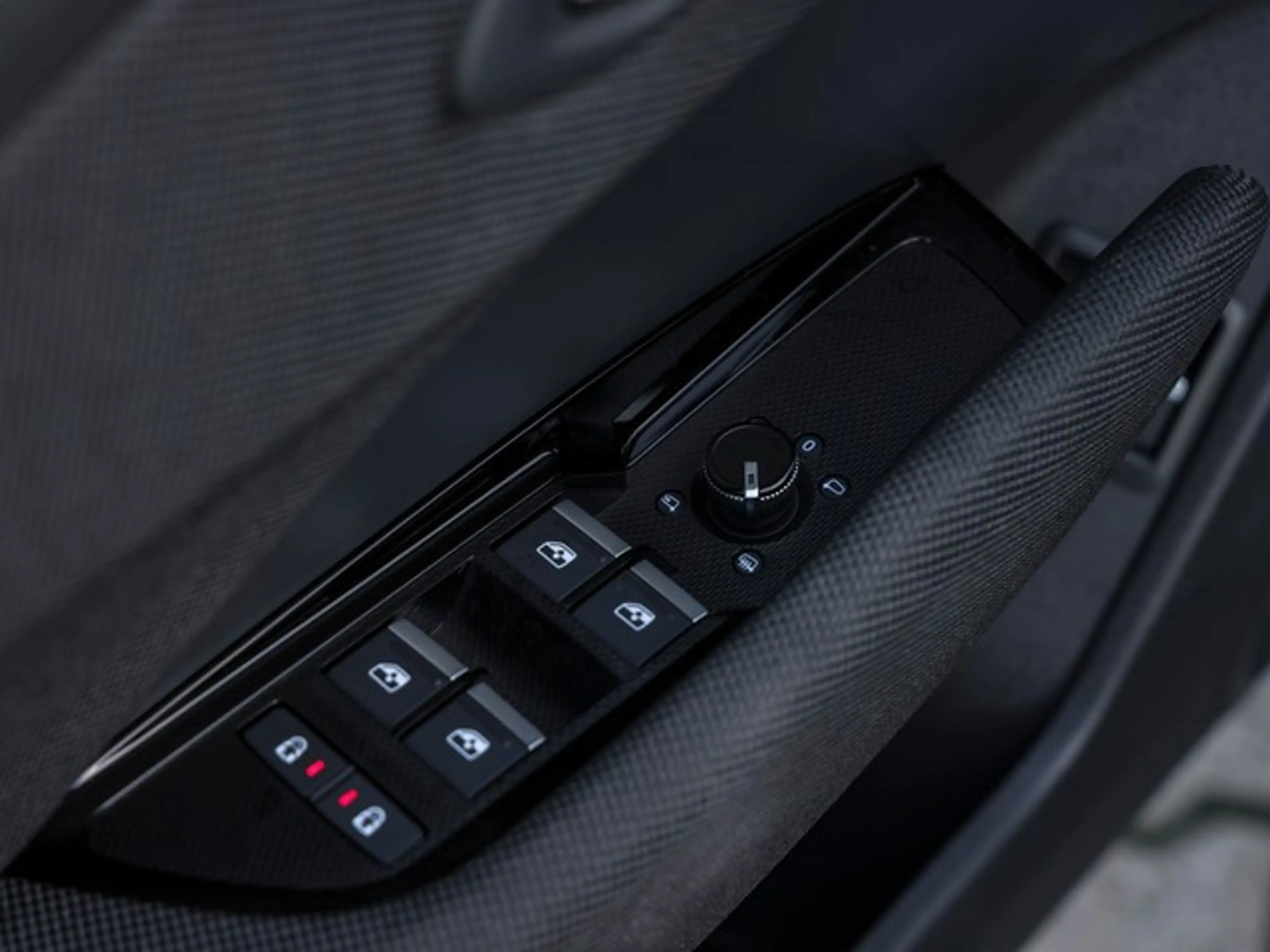 Audi Q3 e-hybrid AHK TECH PLUS LED PLUS — photo 10