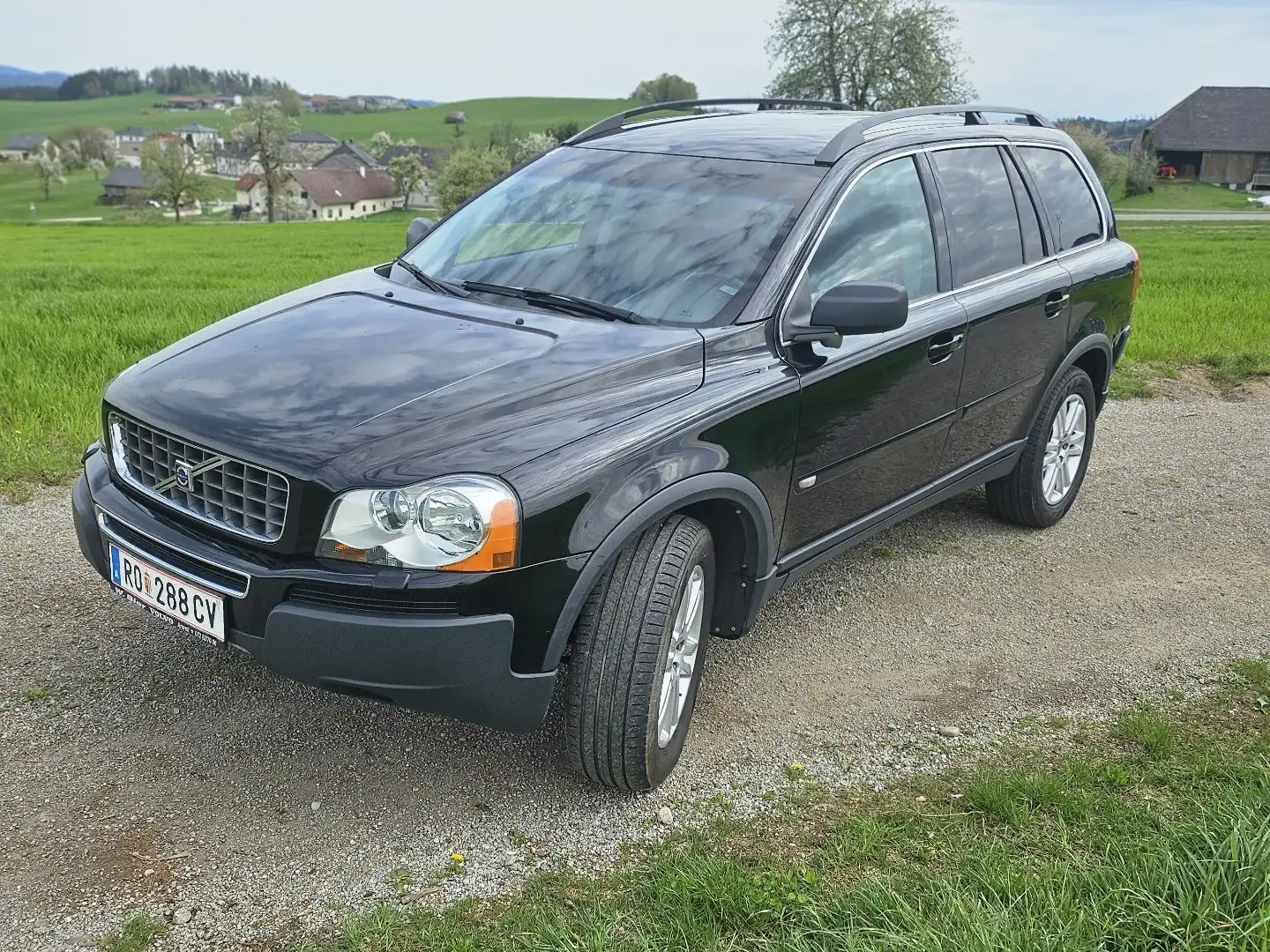 Volvo XC90 V8 Momentum - 1