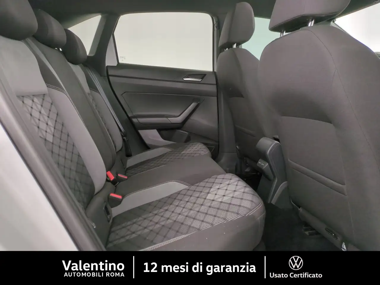 Volkswagen Taigo 1.0 TSI DSG R-Line 12