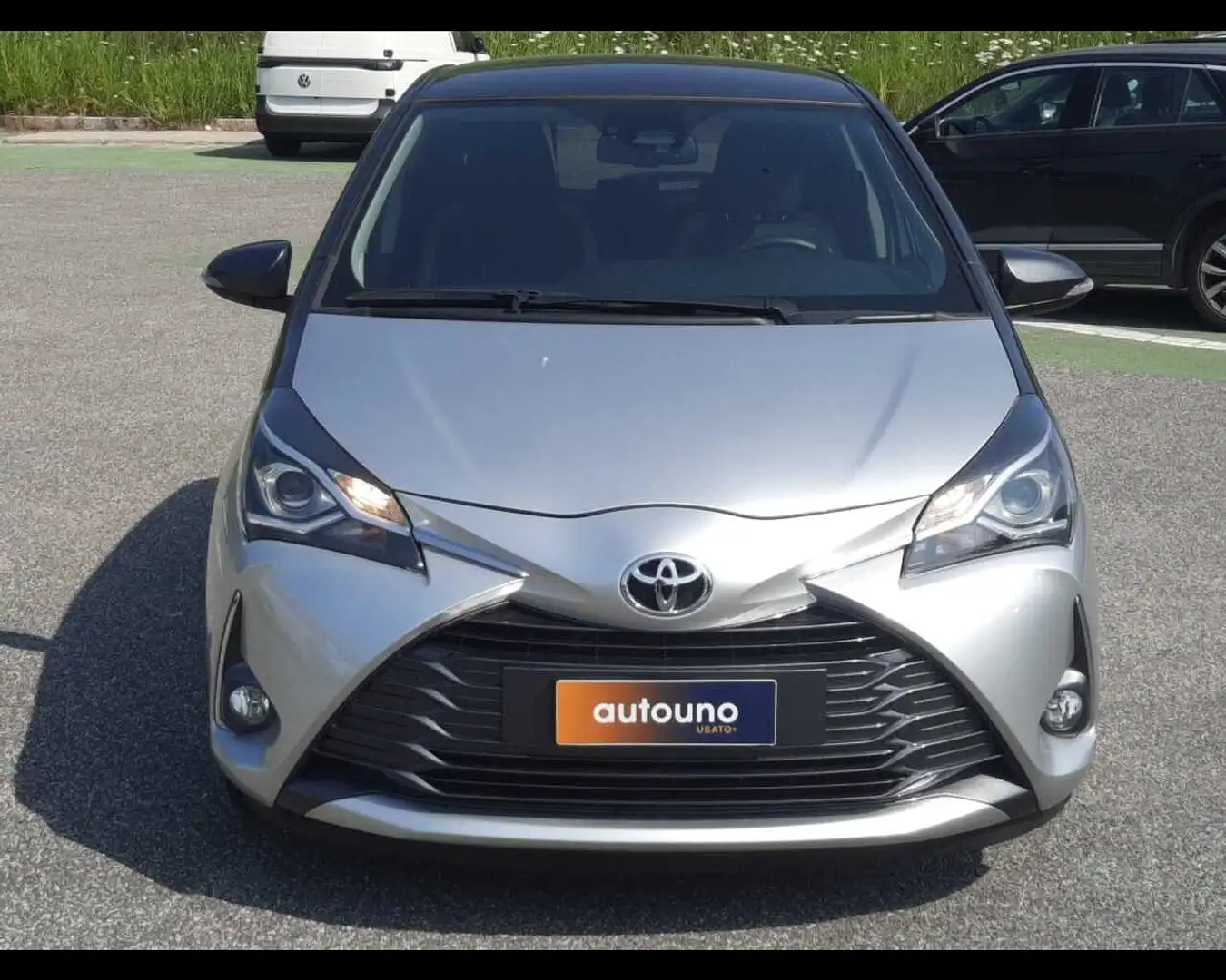 Toyota Yaris Yaris 1.0 5 porte Lounge Grigio - 2