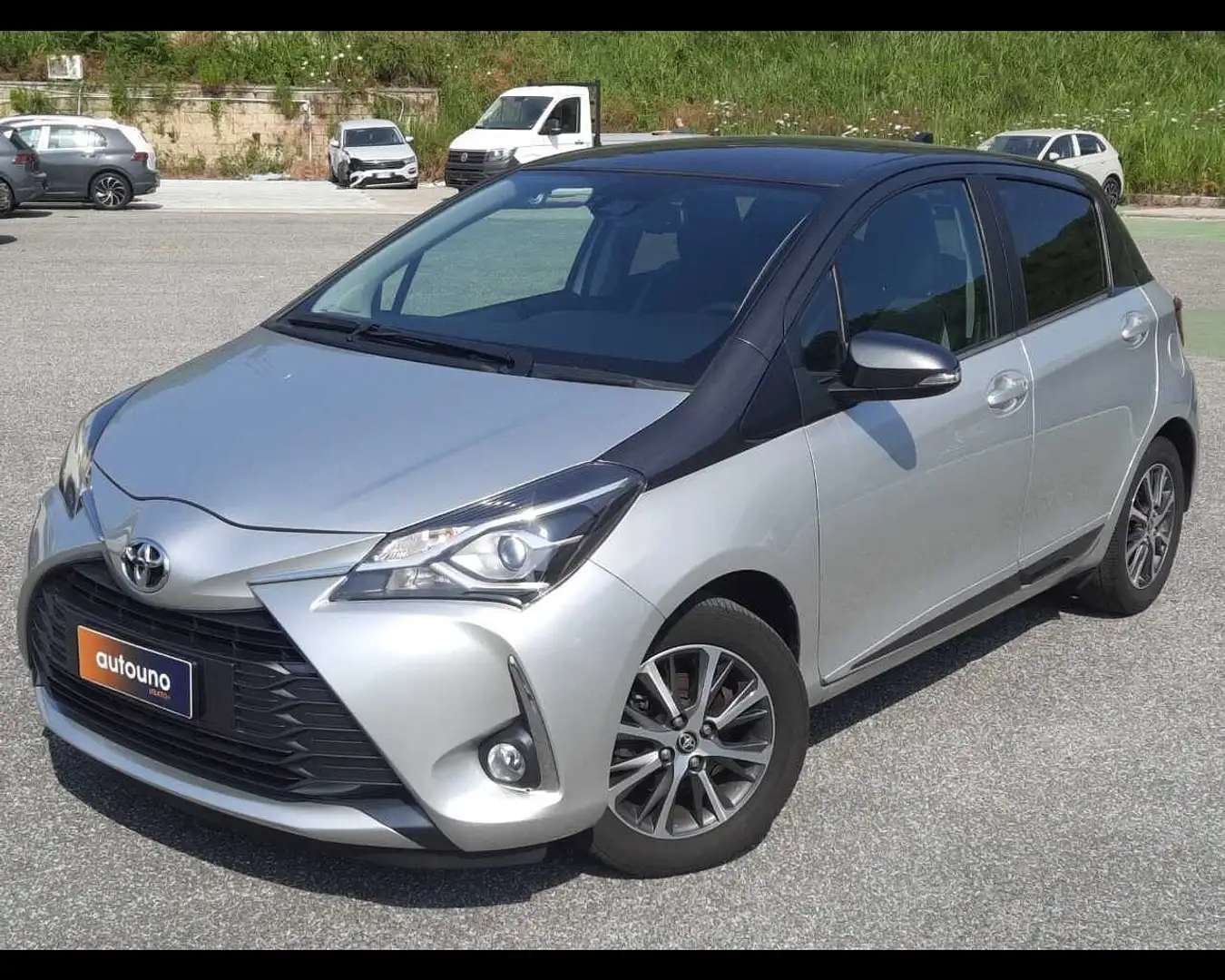 Toyota Yaris Yaris 1.0 5 porte Lounge Grigio - 1