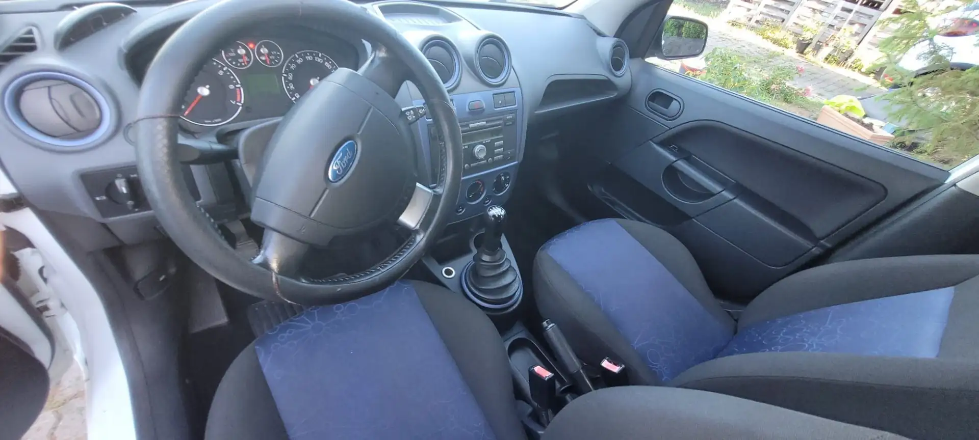 Ford Fiesta Style Weiß - 2