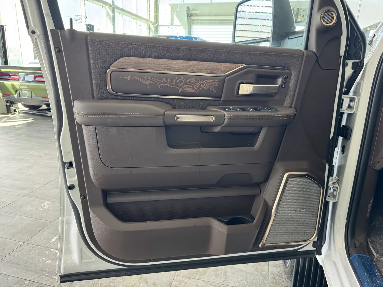 RAM 3500 снимка RAM 3500