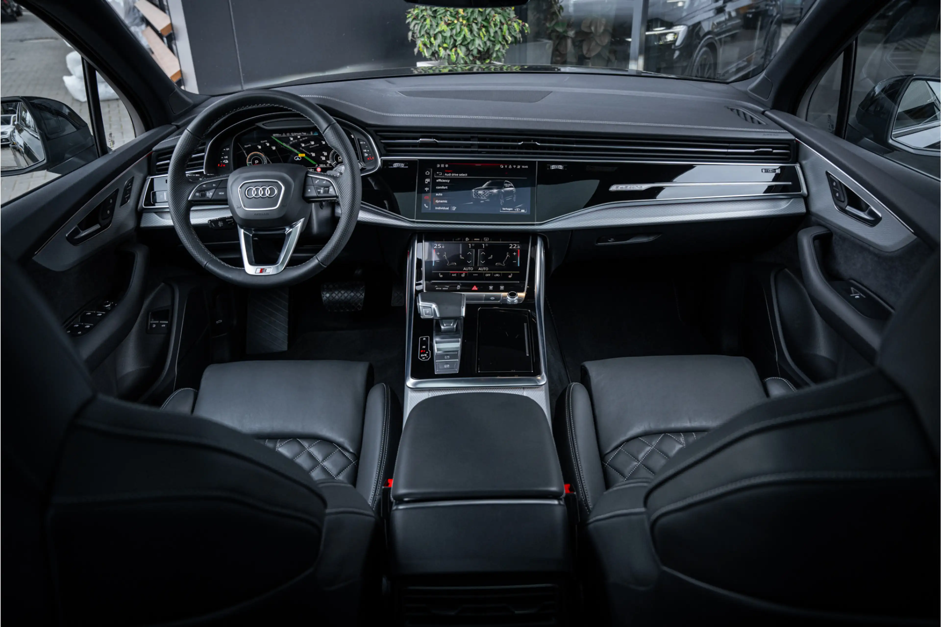 Audi Q7 60 TFSI e quattro Pro Line S Competition - Panoram — photo 9