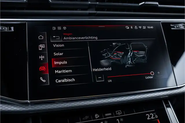 Audi Q7 view 17