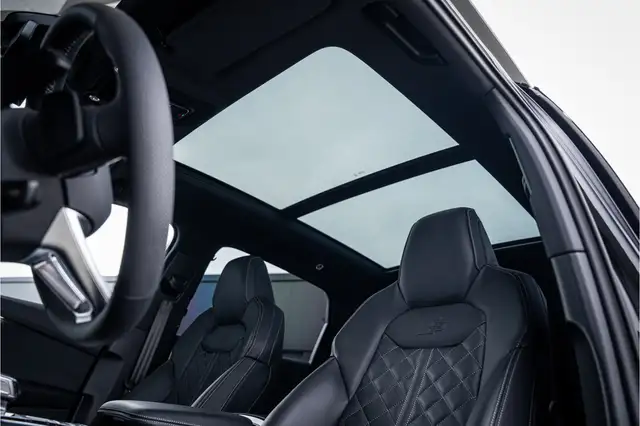 Audi Q7 view 30