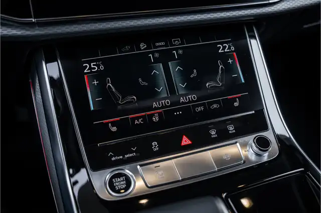Audi Q7 view 20