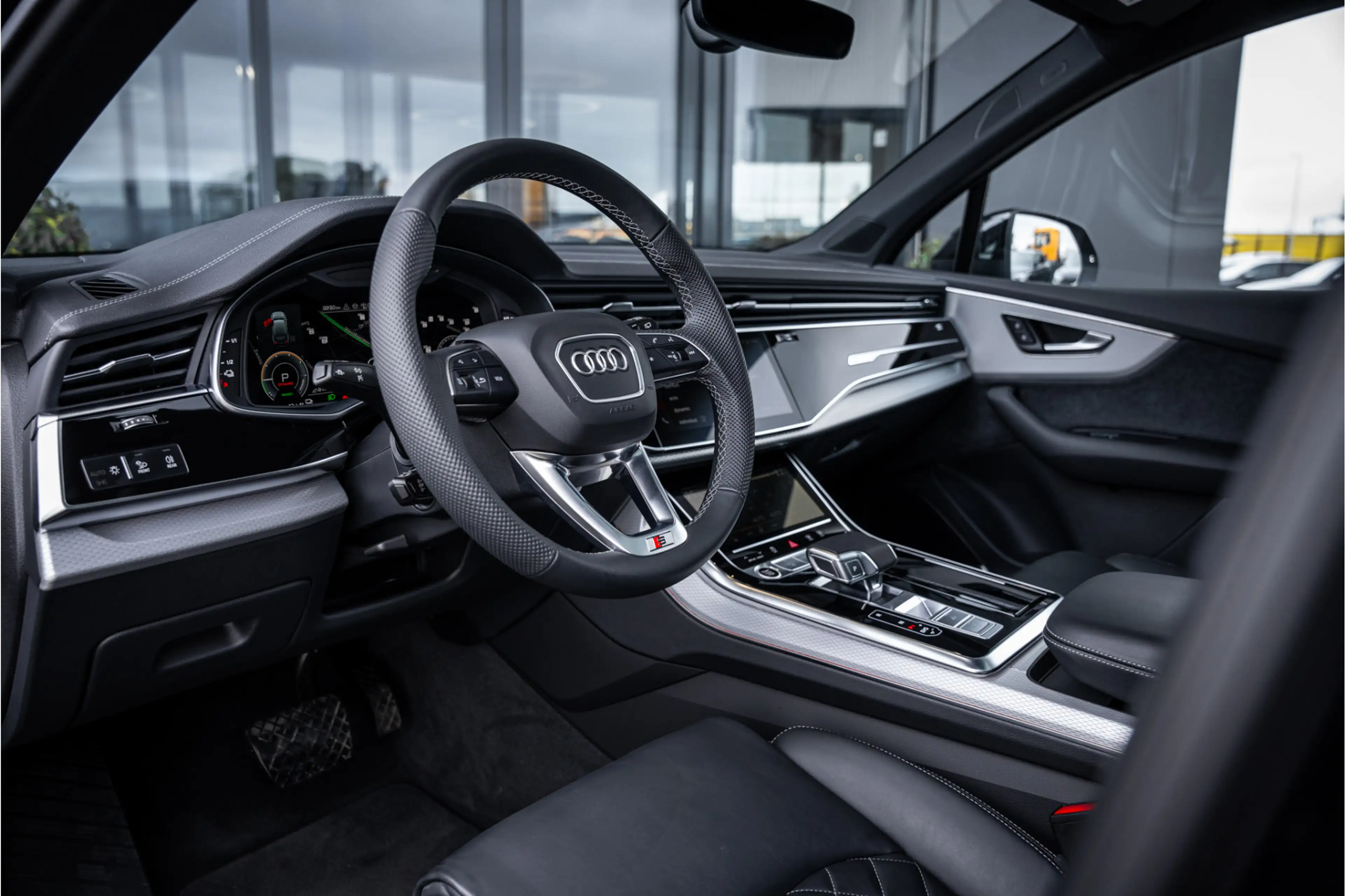 Audi Q7 60 TFSI e quattro Pro Line S Competition - Panoram — photo 8