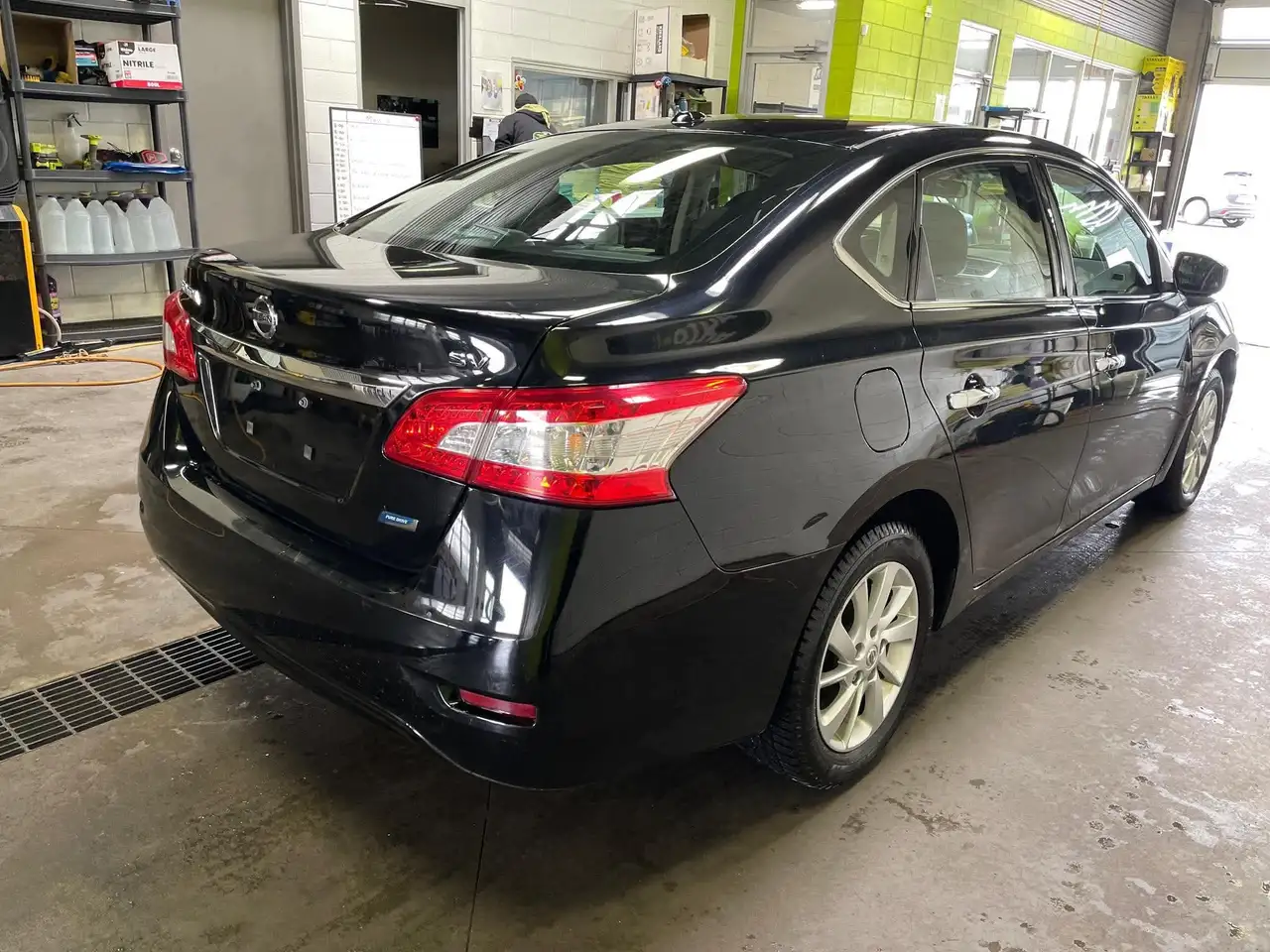 Nissan Sentra снимка Nissan Sentra