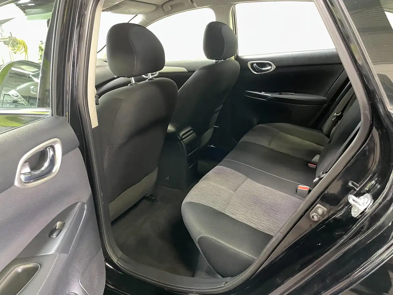 Nissan Sentra снимка Nissan Sentra