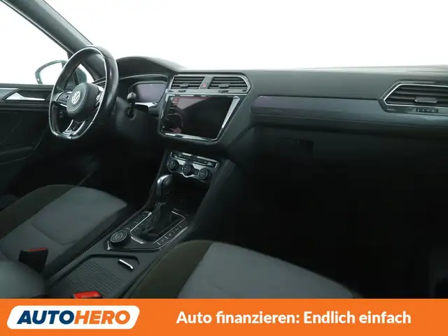 Volkswagen Tiguan Allspace view 13