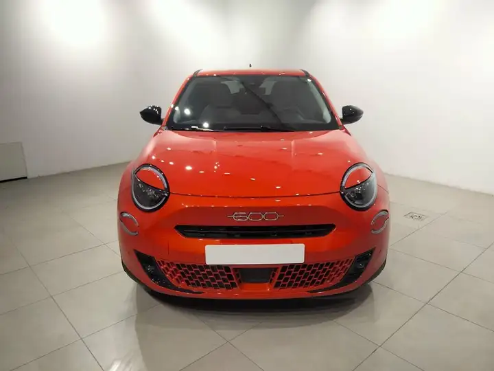 Fiat 600 BEV La prima 54kwh 2024