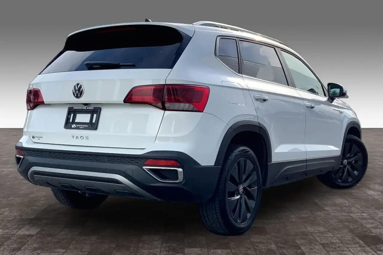 Volkswagen Taos photo Volkswagen Taos