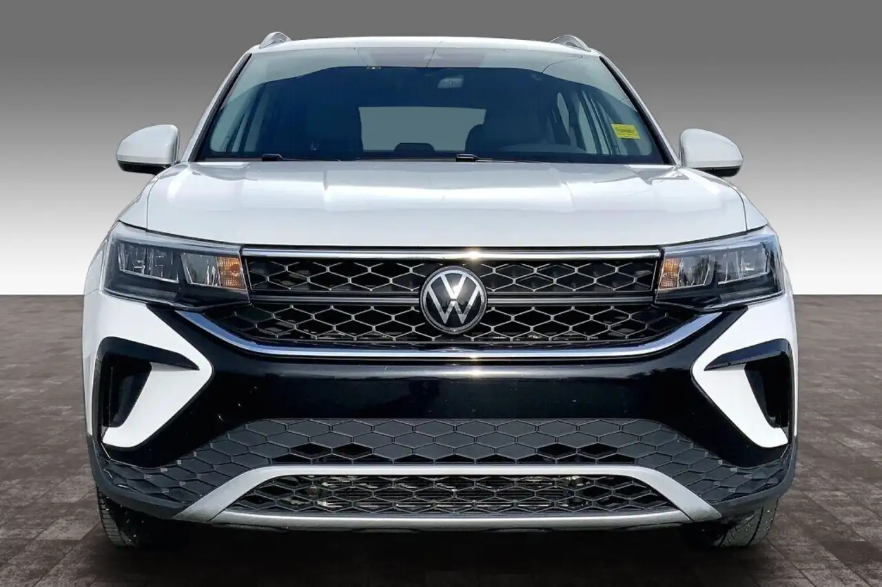 Volkswagen Taos photo Volkswagen Taos