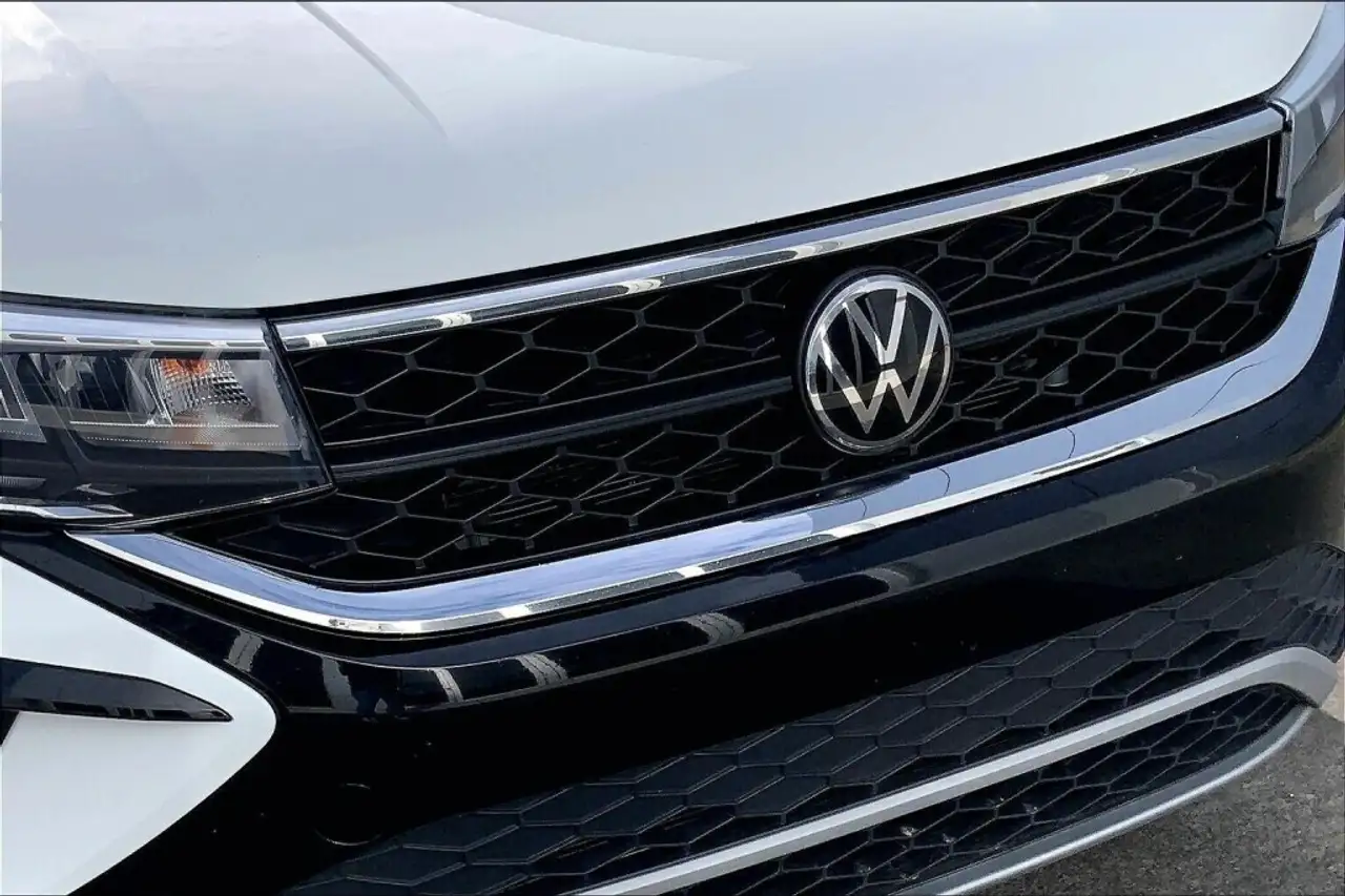 Volkswagen Taos photo Volkswagen Taos