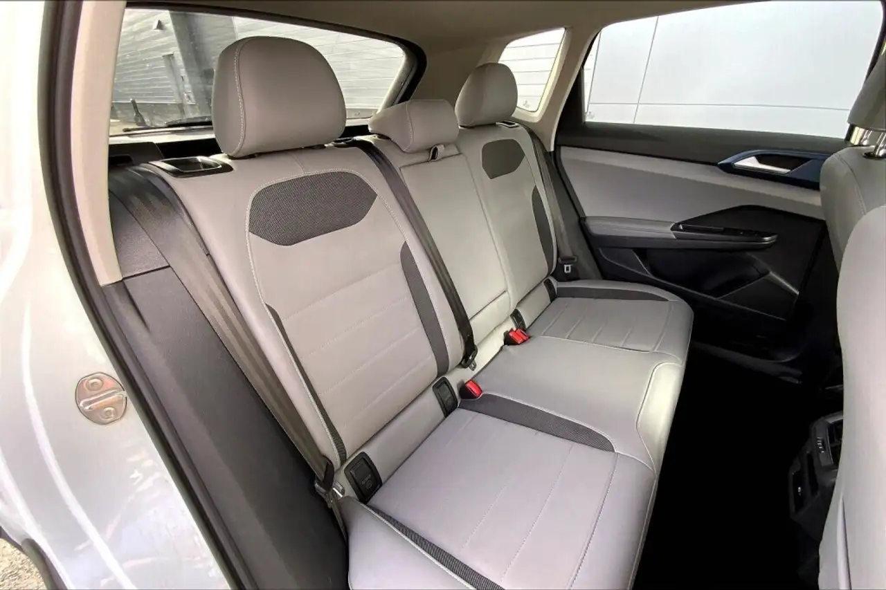 Volkswagen Taos photo Volkswagen Taos