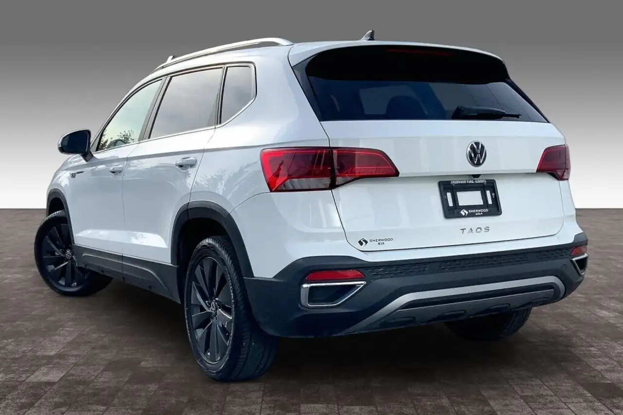 Volkswagen Taos photo Volkswagen Taos