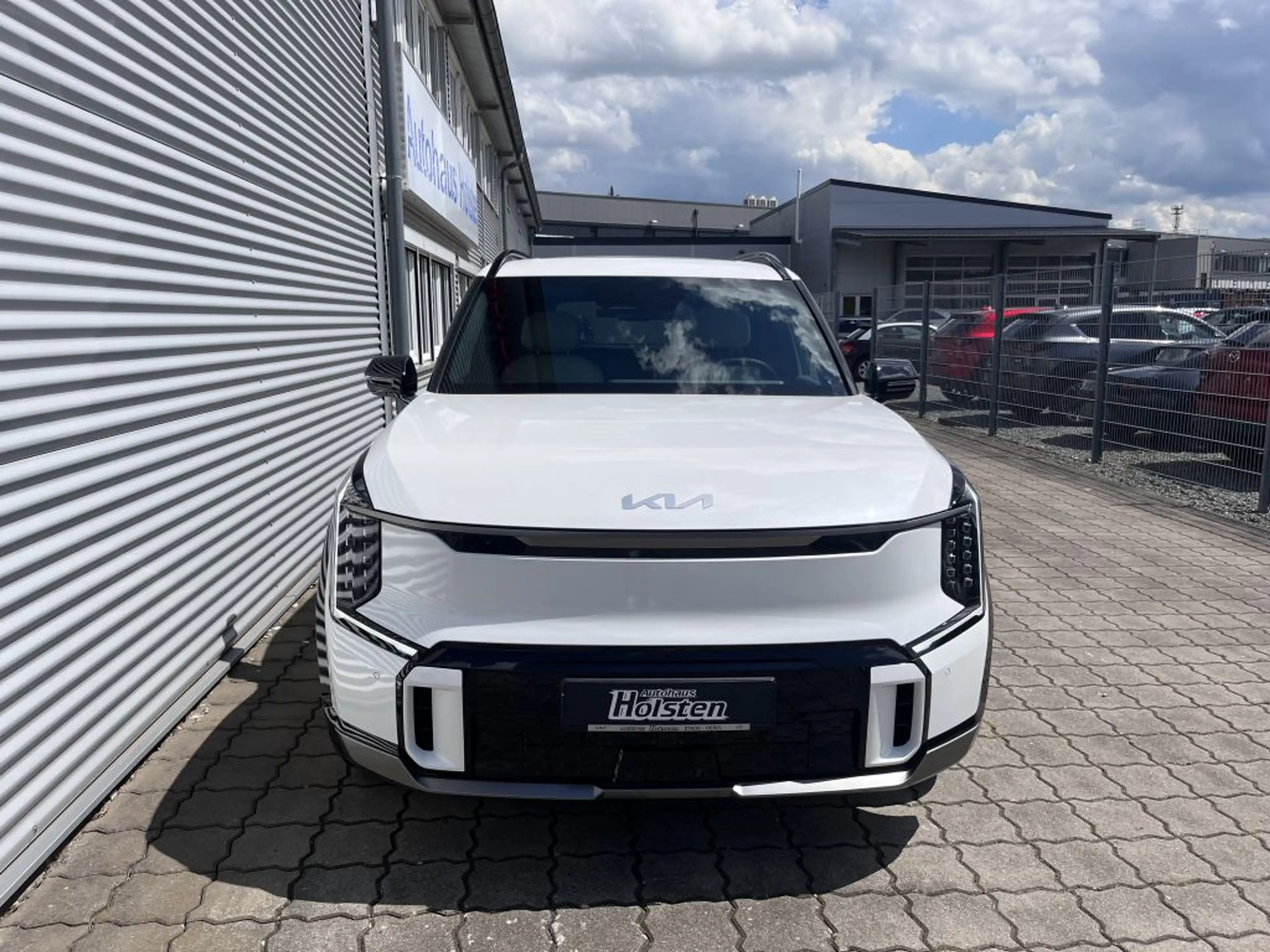 Kia EV9 99,8-kWh AWD GT-line Launch Edition — photo 3