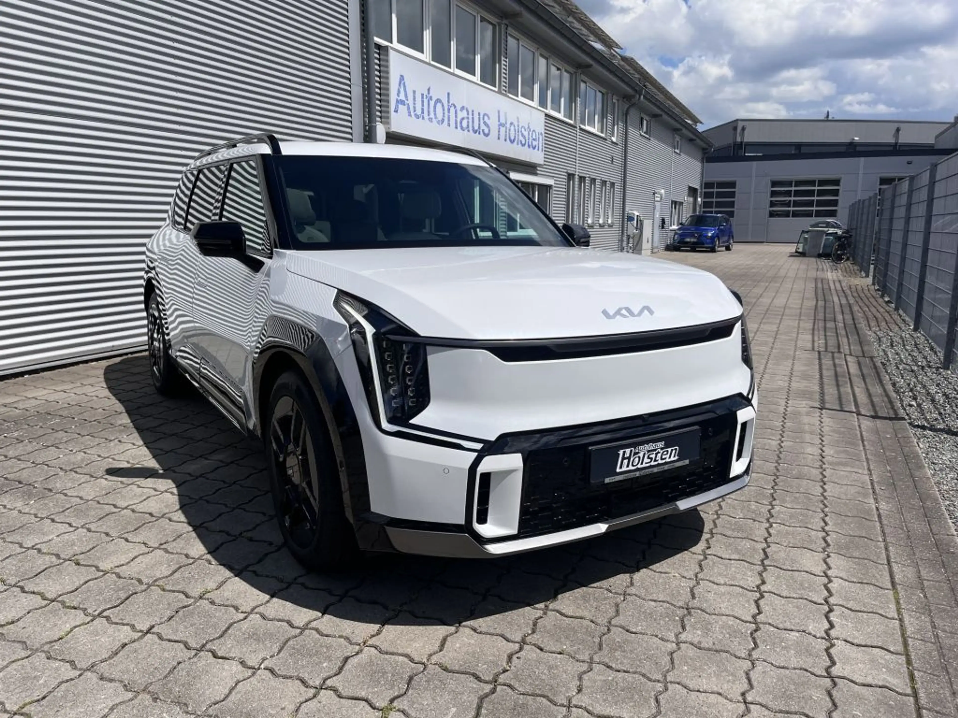 Kia EV9 99,8-kWh AWD GT-line Launch Edition — photo 2