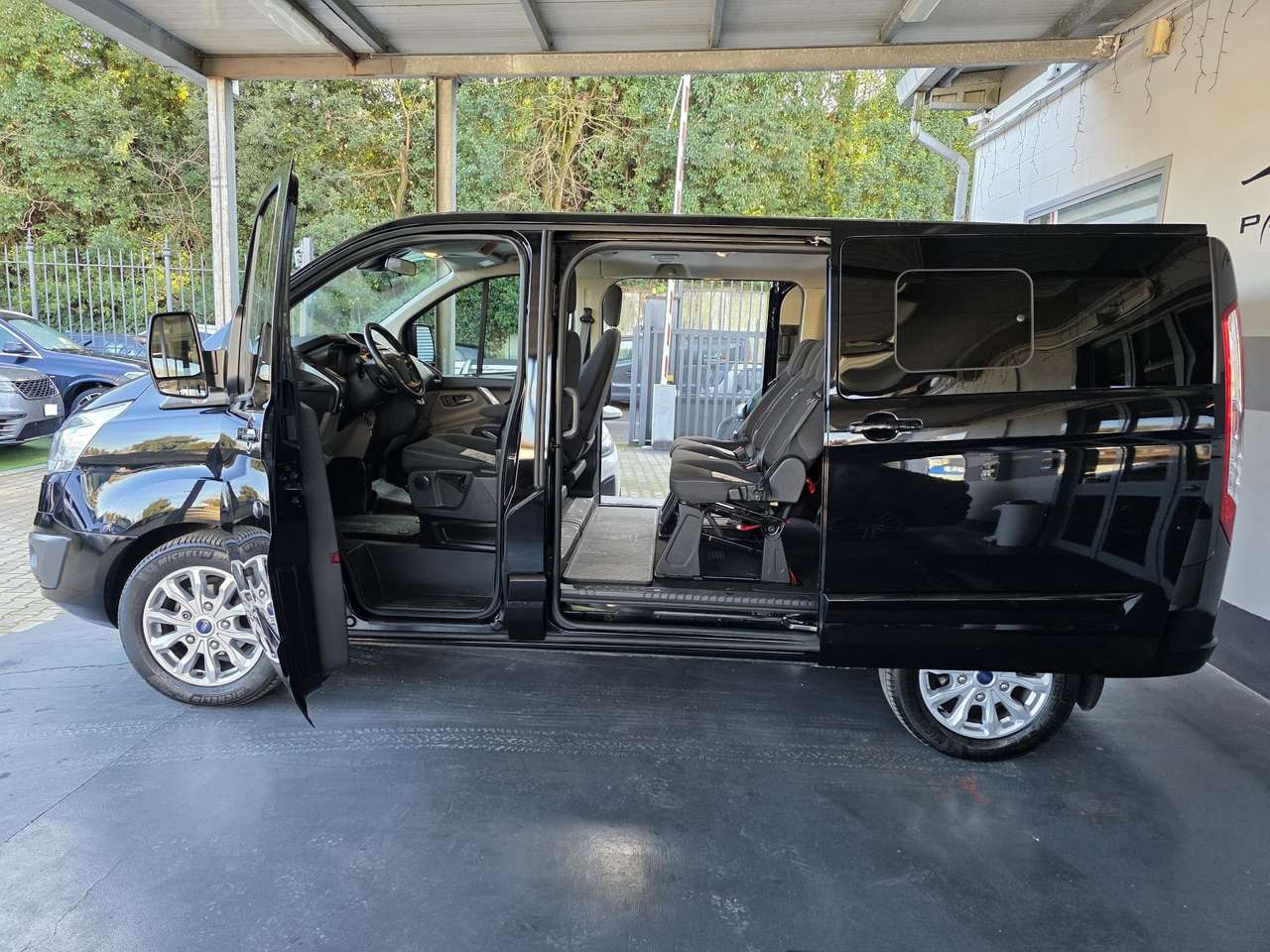 Ford Tourneo Custom 310 2.0 TDCi 170CV aut. PC Titanium