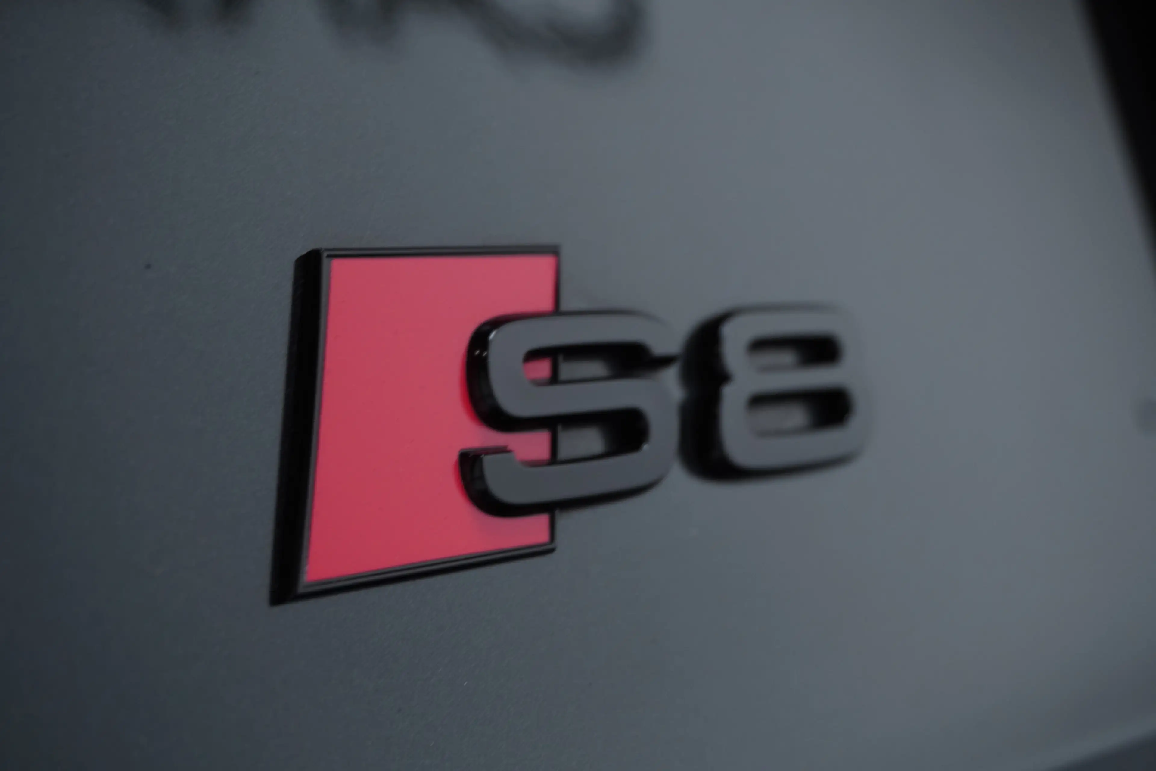 Audi A8 4.0 TFSI S8 Quattro / ABT / Audi-Exclusive / BTW a — photo 11