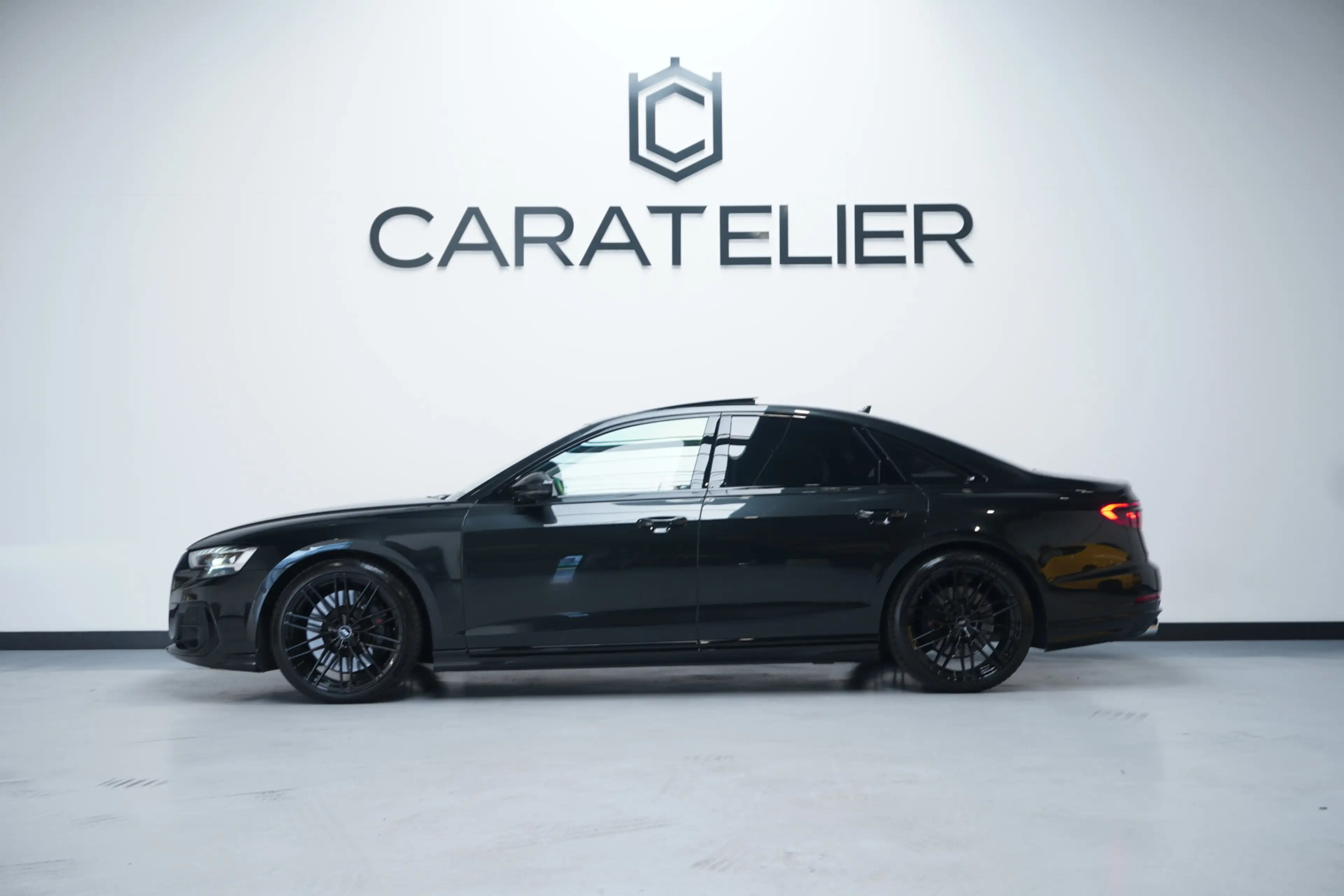 Audi A8 4.0 TFSI S8 Quattro / ABT / Audi-Exclusive / BTW a — photo 2