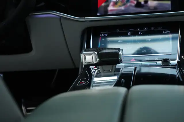 Audi A8 view 30