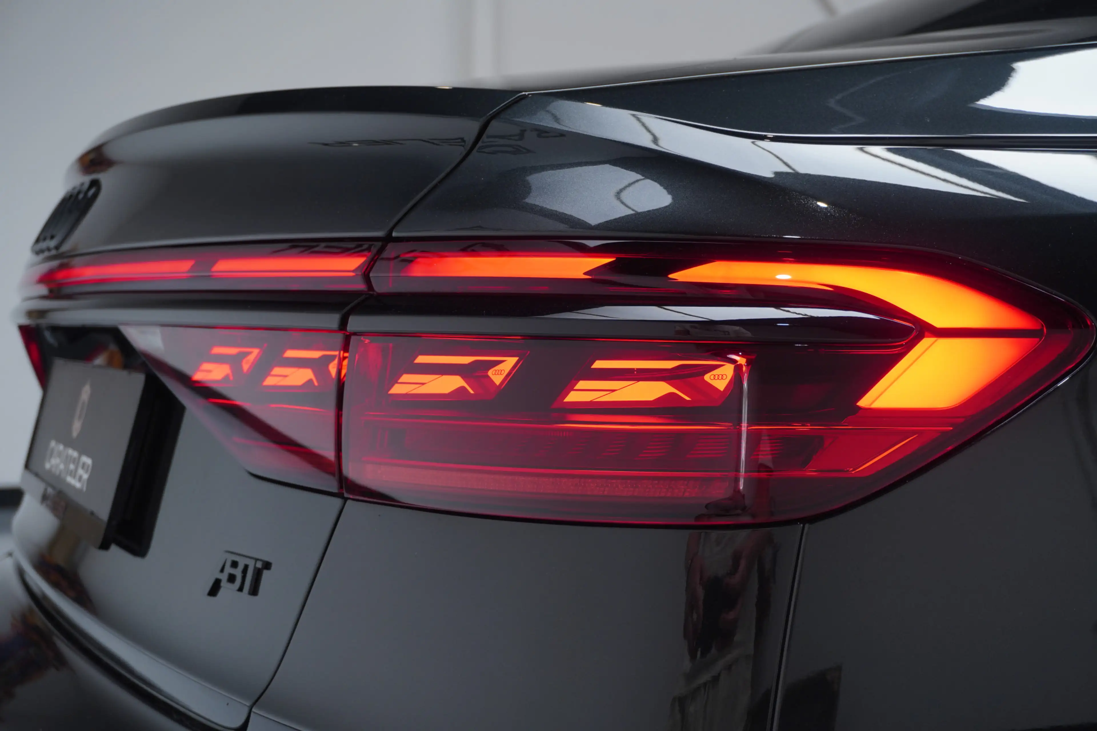 Audi A8 4.0 TFSI S8 Quattro / ABT / Audi-Exclusive / BTW a — photo 14