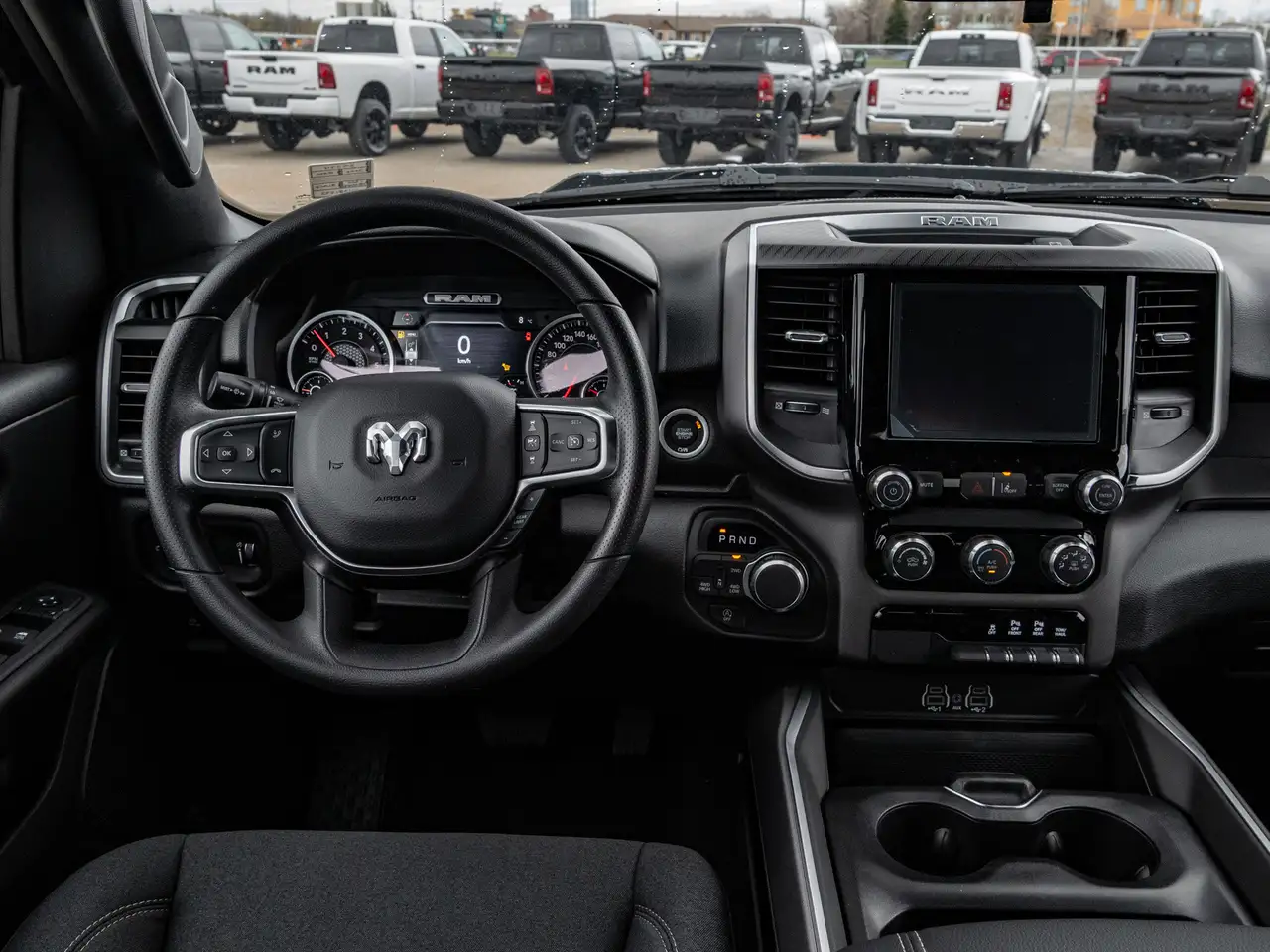 RAM 1500 снимка RAM 1500