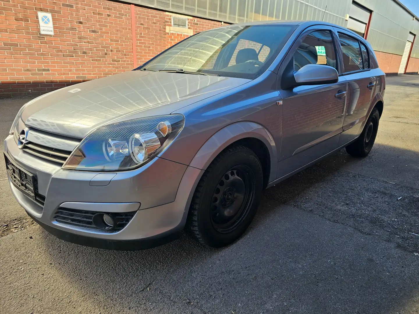 Opel Astra Edition 110000 tkm  Tüv Neu Gris - 1