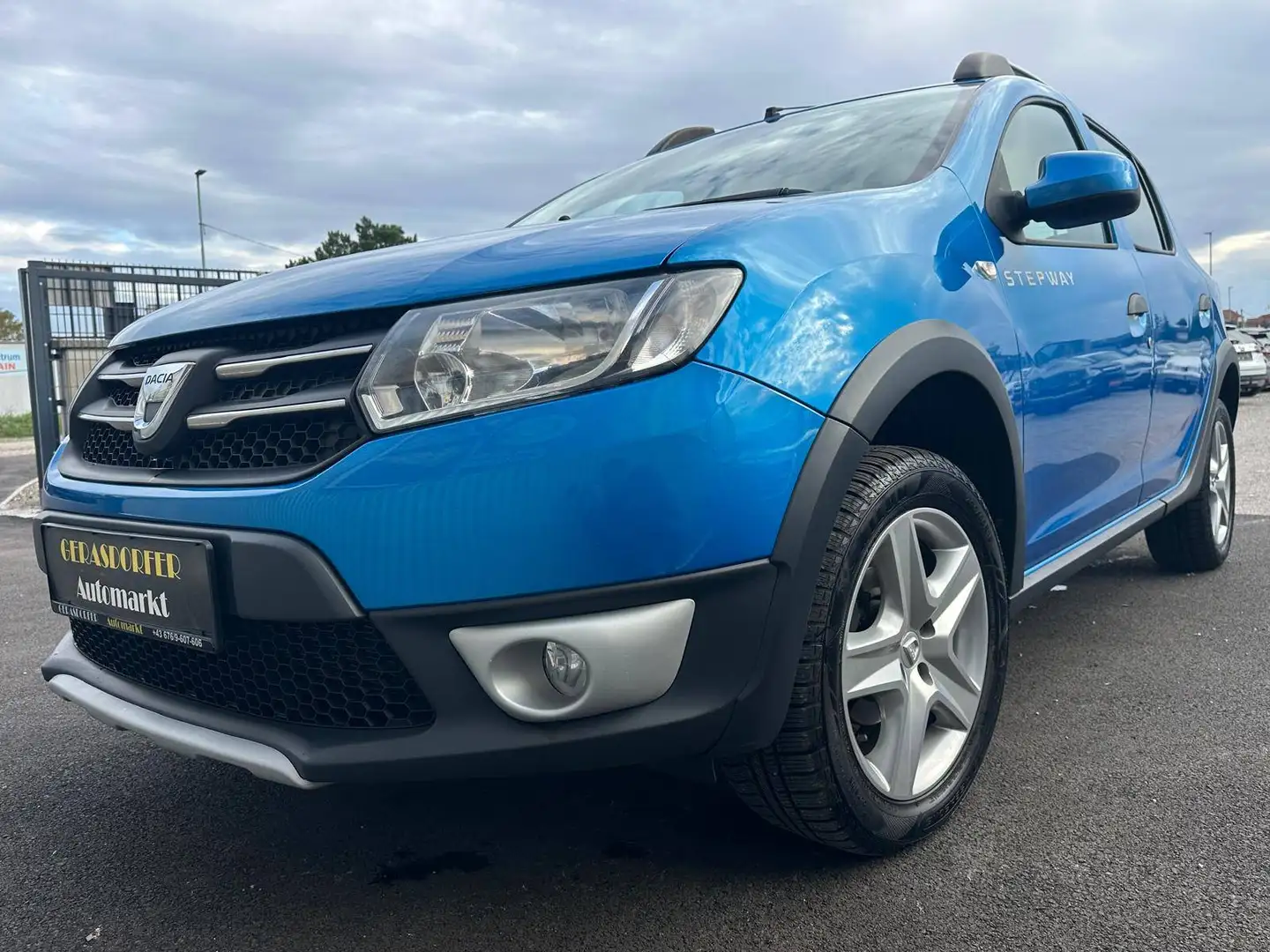 Dacia Sandero 1.5DCI Stepway Prestige *1-Besitz*Finanzierung* Blau - 2