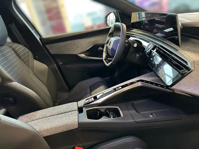 Peugeot 3008 view 10