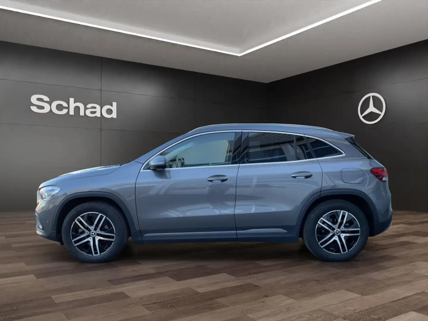 Mercedes-Benz GLA 200 PROGR+MBUX AR+LED+KAM+AHK+ASSIST+EASY-P+ Gris - 2