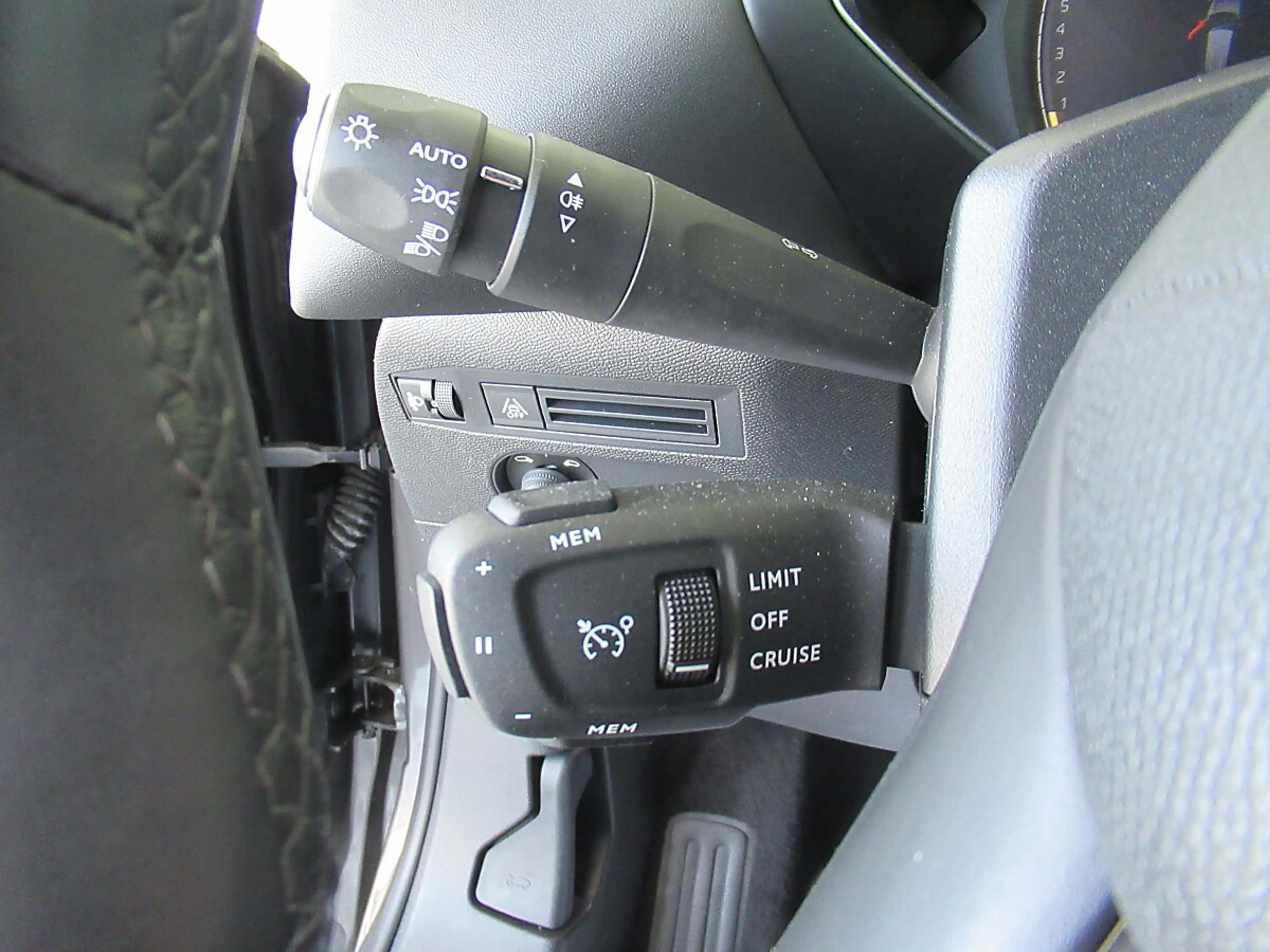 DS Automobiles DS 3 DS3 Crossback PT 100 Bastille *Navi *Tempomat *... — photo 12