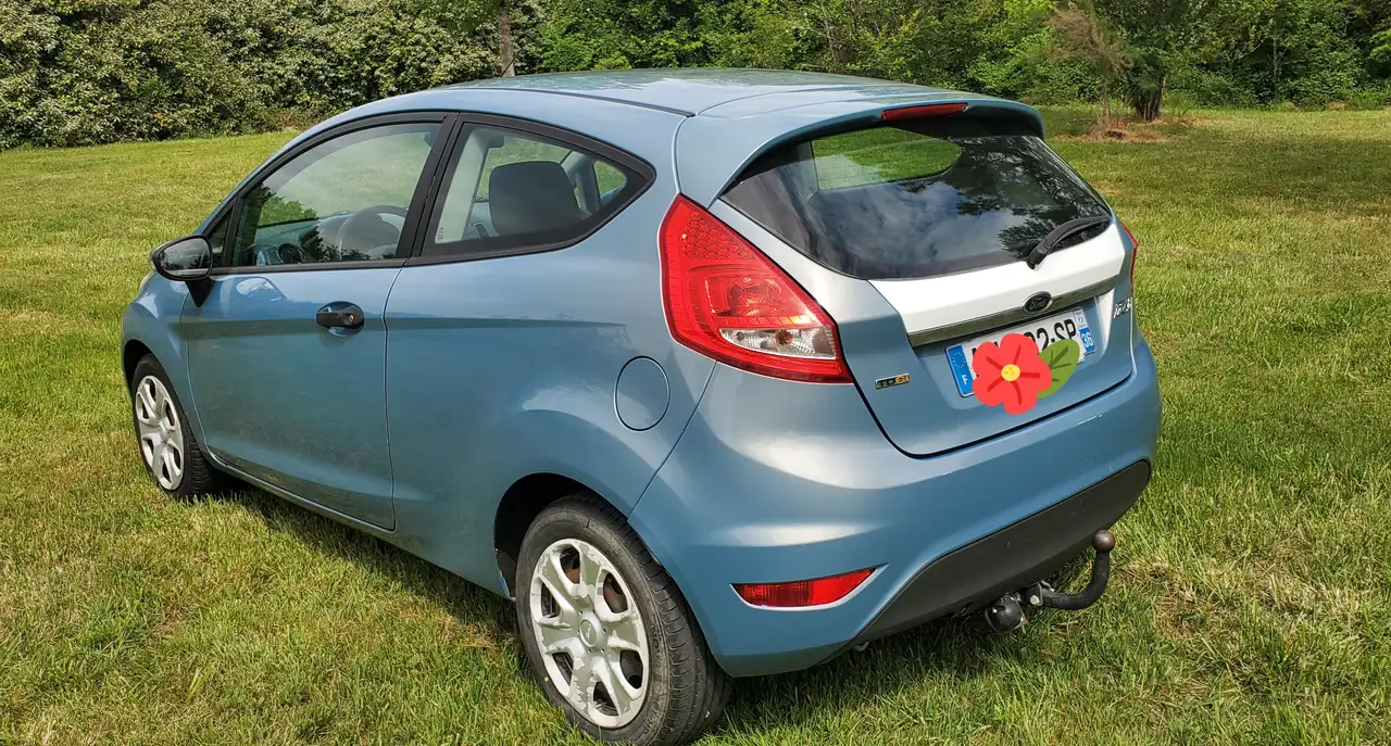Ford Fiesta 3 portes — photo 2