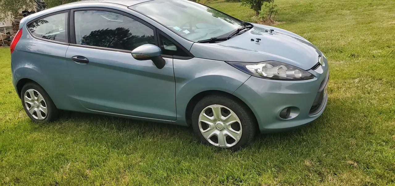 Ford Fiesta 3 portes — photo 3