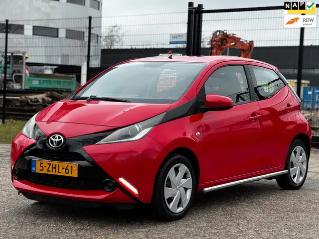 Toyota Aygo 1.0 VVT-i x-play|INCL BTW|ELEKRAMEN|STUURBEKR|ZEER