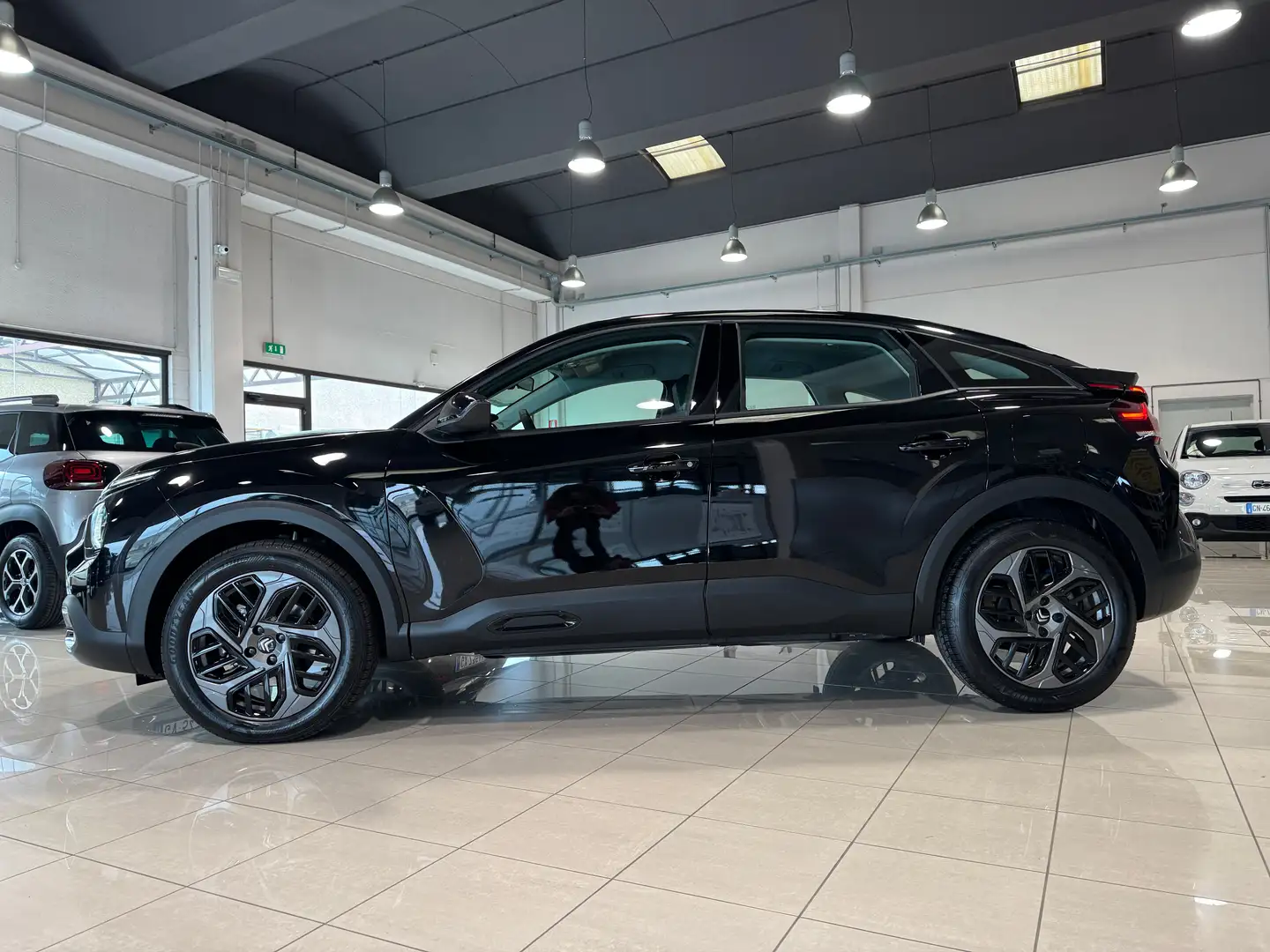Citroen C4 PureTech 130 S&S Plus FULL LED NAVI CAMERA Czarny - 2