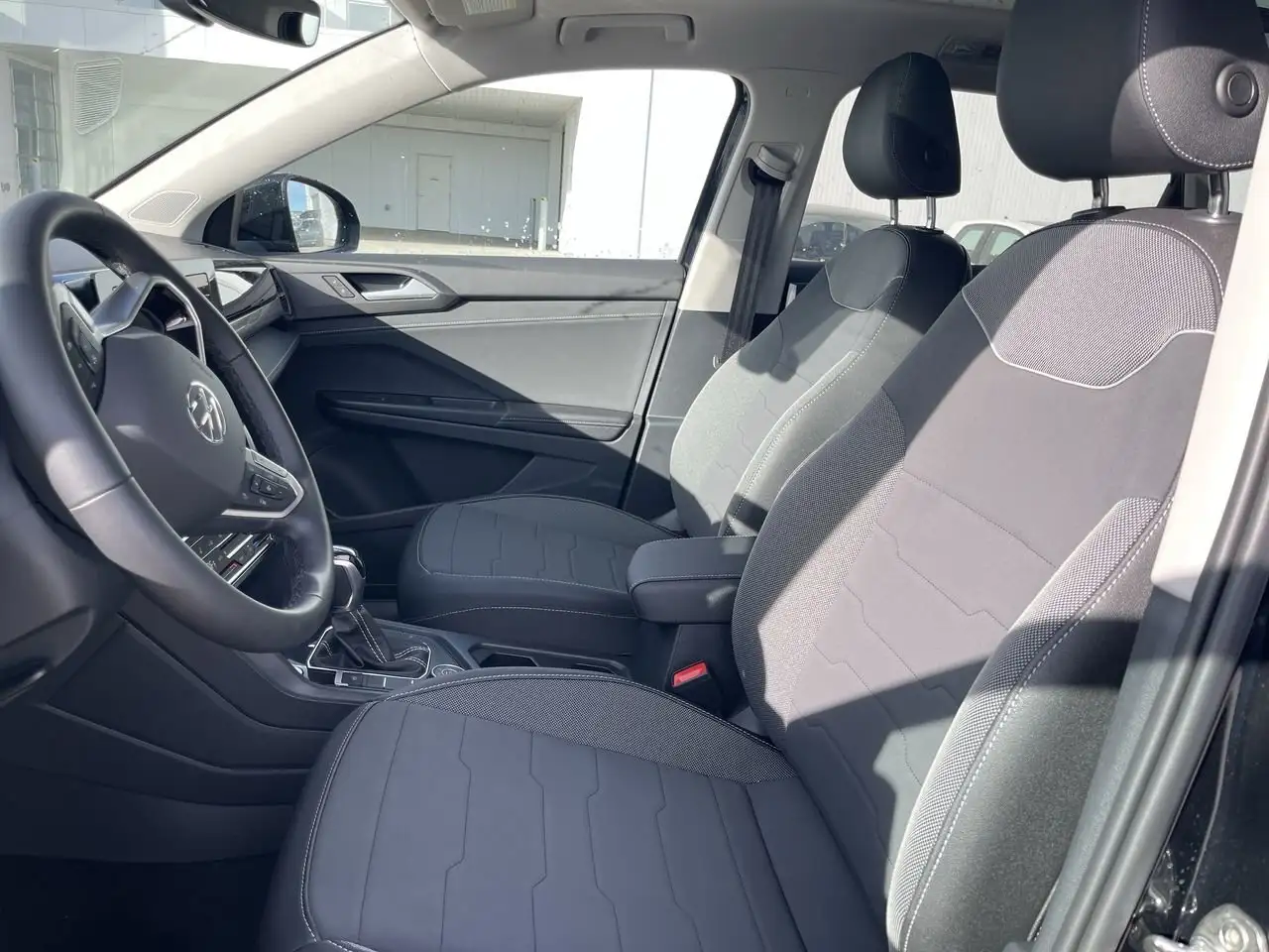 Volkswagen Taos снимка Volkswagen Taos