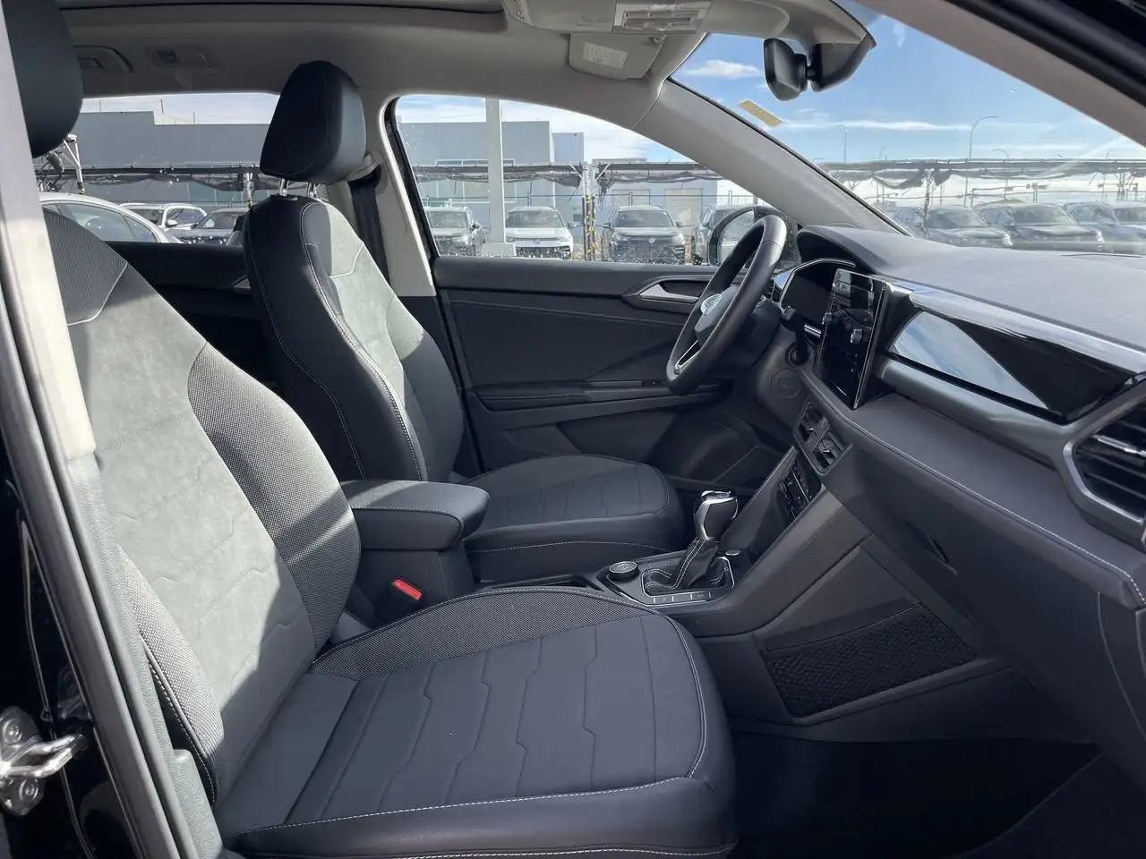 Volkswagen Taos снимка Volkswagen Taos