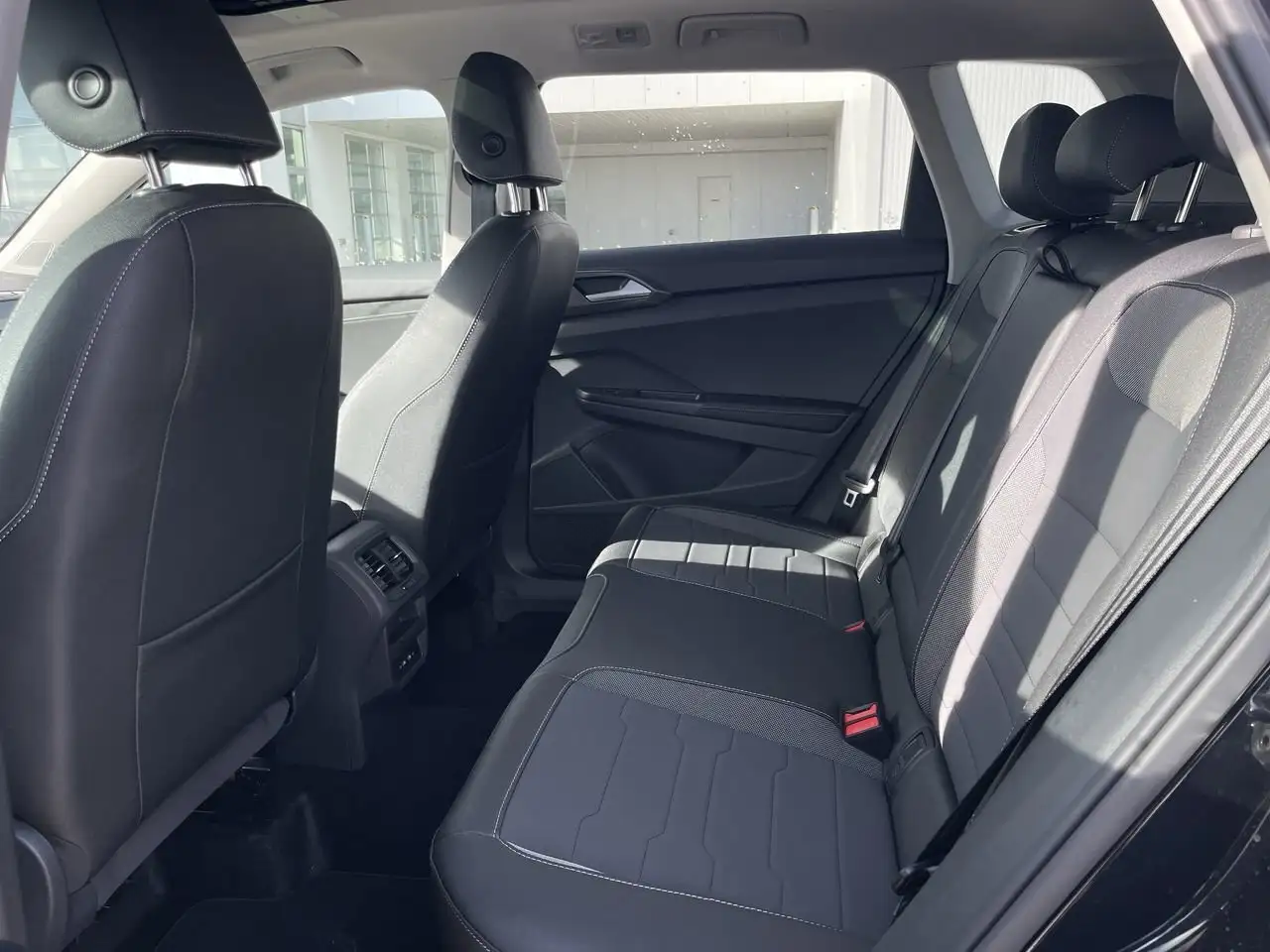 Volkswagen Taos снимка Volkswagen Taos