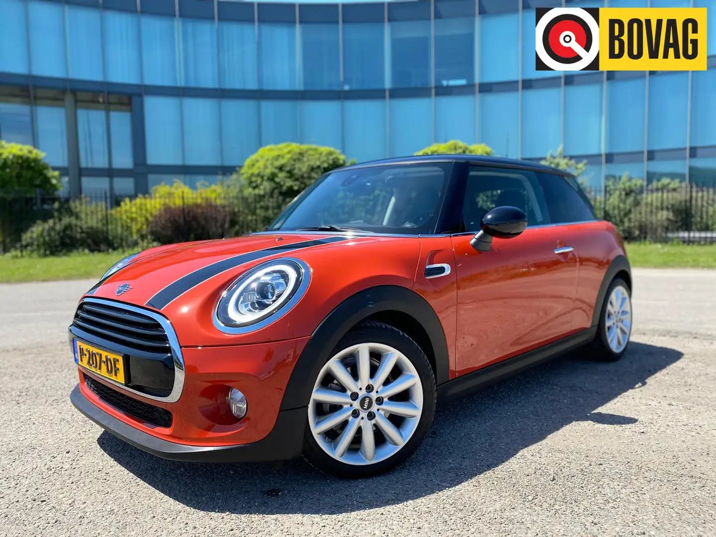MINI Cooper 1.5 Cooper Chili LED NAVI Adaptive Sportstoelen Un Oranje - 1