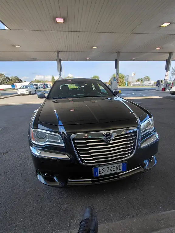 Lancia Thema 2013 из Европы — купить под ключ