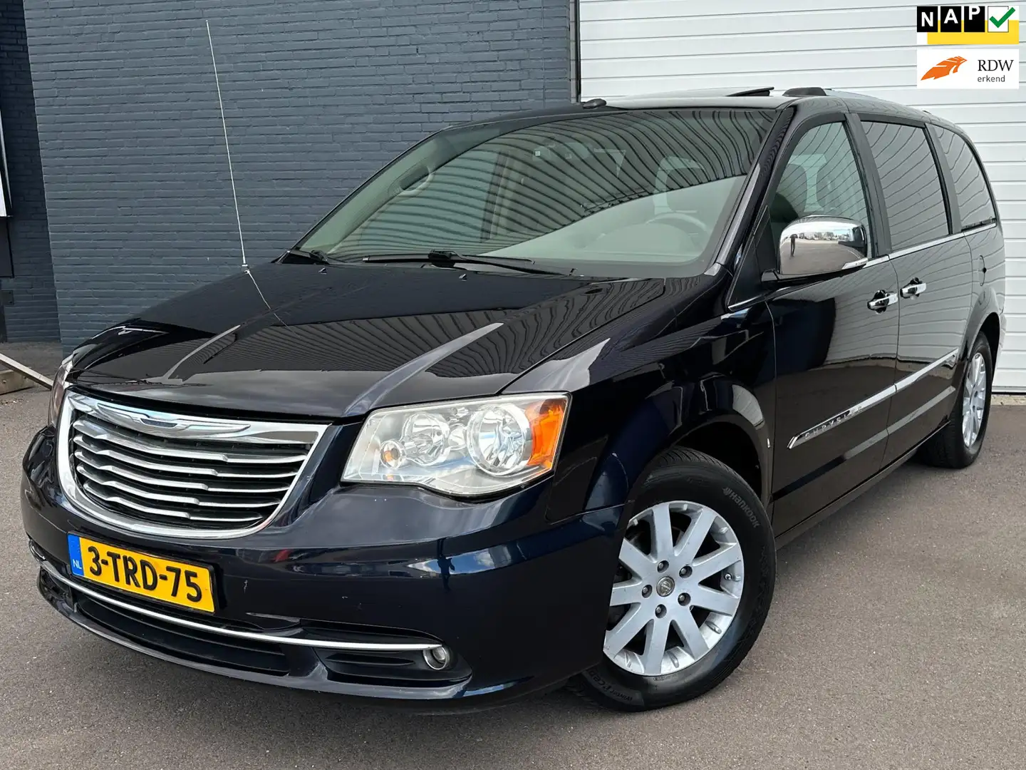 Chrysler Town & Country 3.6 V6 AUTO/ELEKTRISCHEDEUR/VOLLEDER/UNIEK!/7P Blau - 1