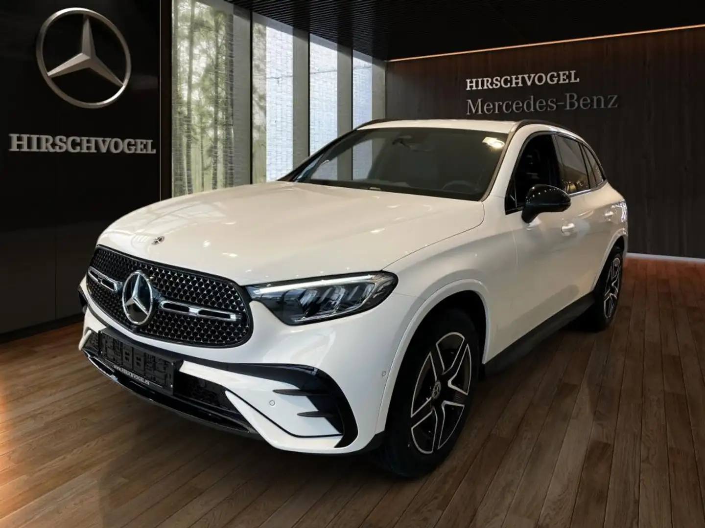 Mercedes-Benz GLC 200 4M EDITION AMG-Line+Night+AHK+DISTRONIC Weiß - 2