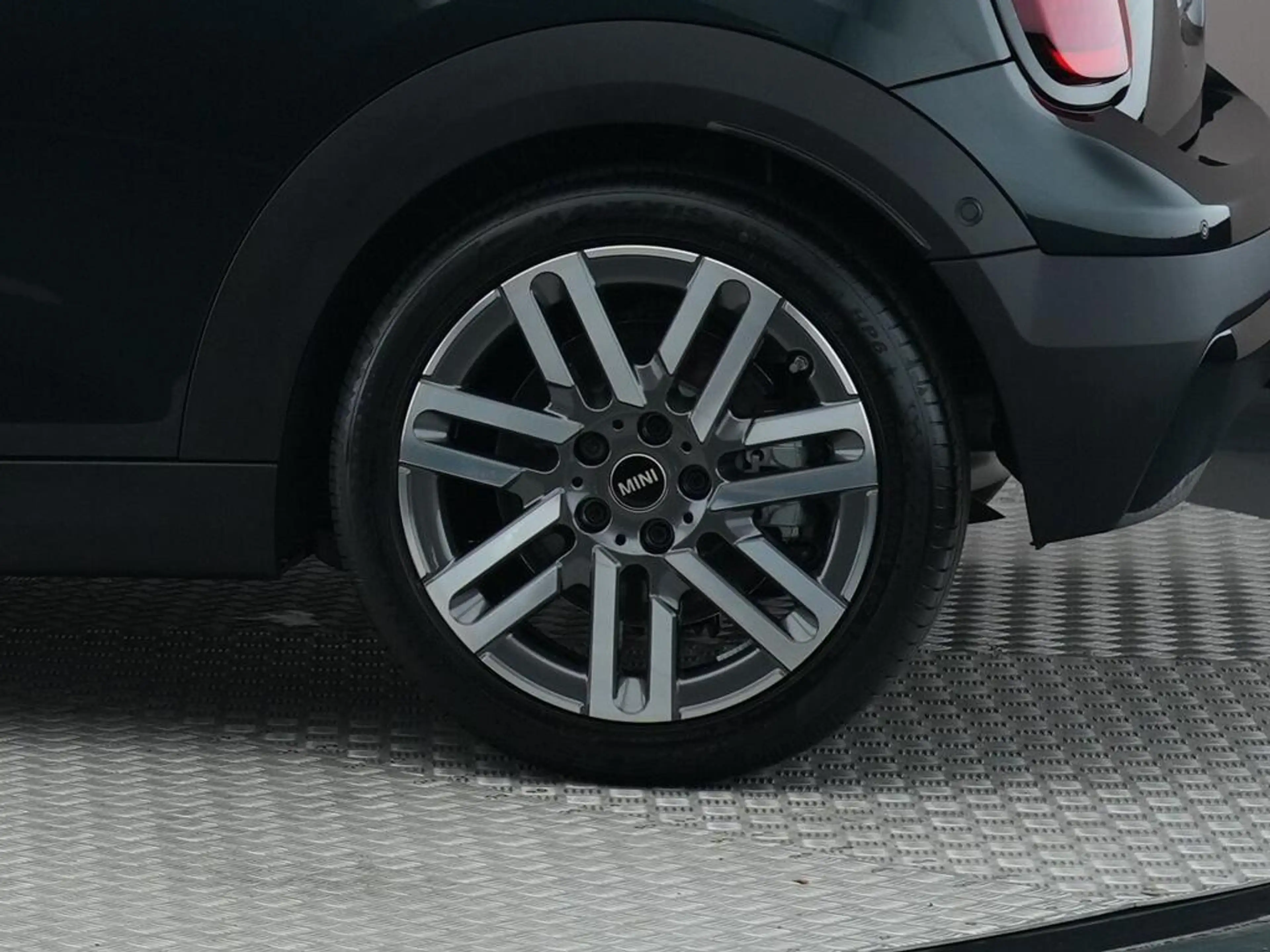 MINI Cooper C Cabrio 2.0 Favoured M — photo 14