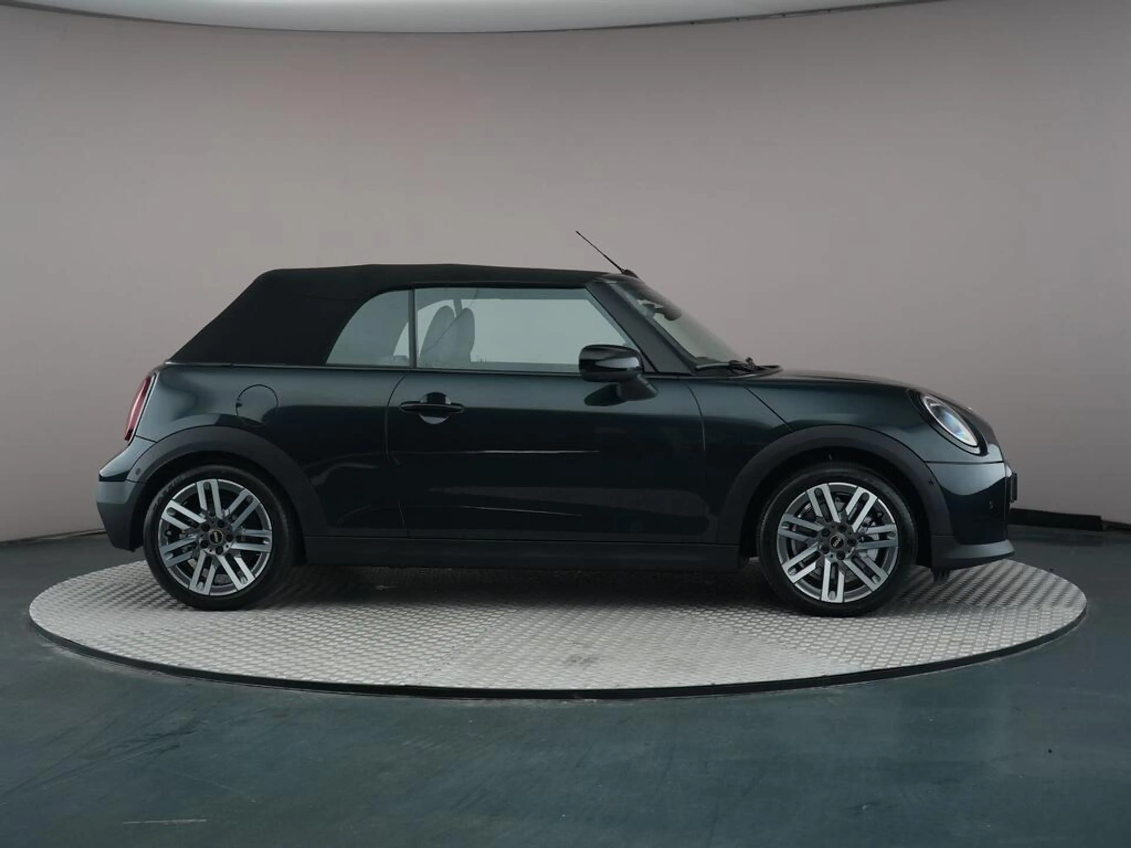 MINI Cooper C Cabrio 2.0 Favoured M — photo 8