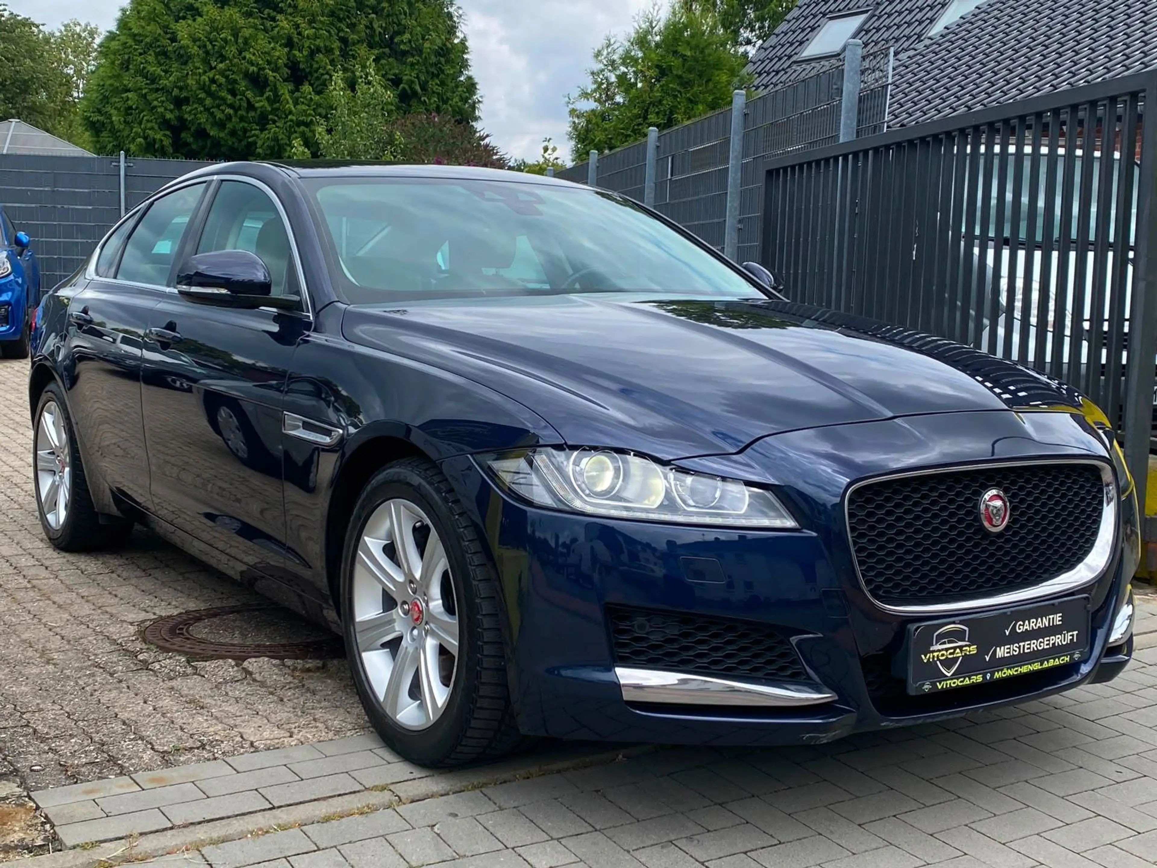 Jaguar XF Portfolio 2.5t | ab 4,99% | Garantie | — photo 4